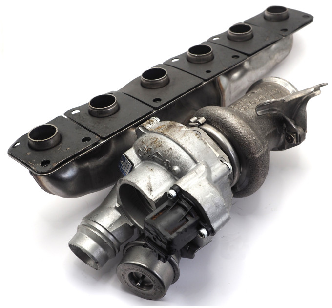 Turbosprężarka BMW X4 3.0L (F26) xDrive 35i 306KM 225kW 18539700002